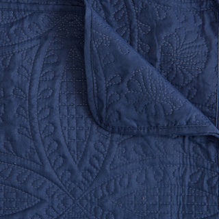 3-Piece Oversized Medallion Quilt Set - Clara Collection