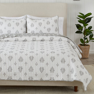 3-Piece French Floral Quilt - Felicia Collection