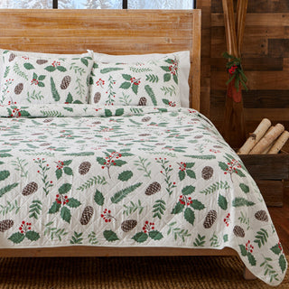 3 Piece Holiday Holly Quilt Set | Mistletoe Collection