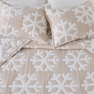Patchwork Stitched Snowflake Quilt Set