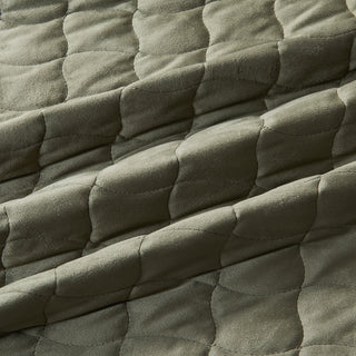 Luxury Velvet Stitched Quilt Set