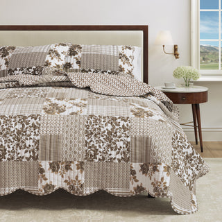 Floral Patchwork Scalloped Quilt Set