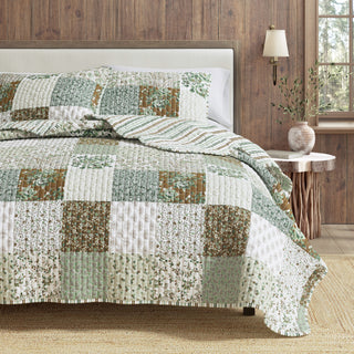 Paisley Patchwork Lodge Quilt Set with Shams