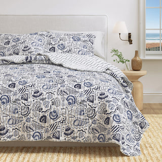 Blue Seashell Quilt Set with Shams