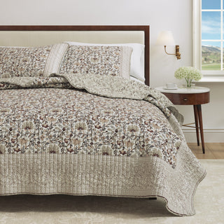 Border Floral Quilt Set With Shams