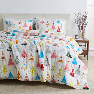 Christmas Down Alternative Comforter and Sham Set