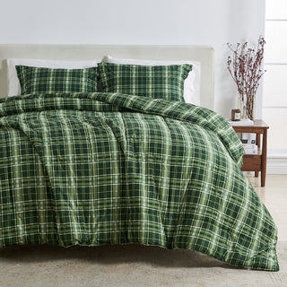 Christmas Down Alternative Comforter and Sham Set