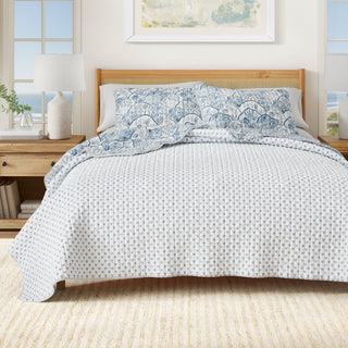 Coastal Scallop Quilt Set with Shams