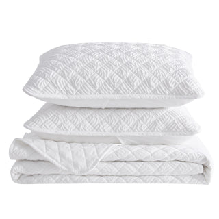 Diamond Embossed Quilt Set With Shams